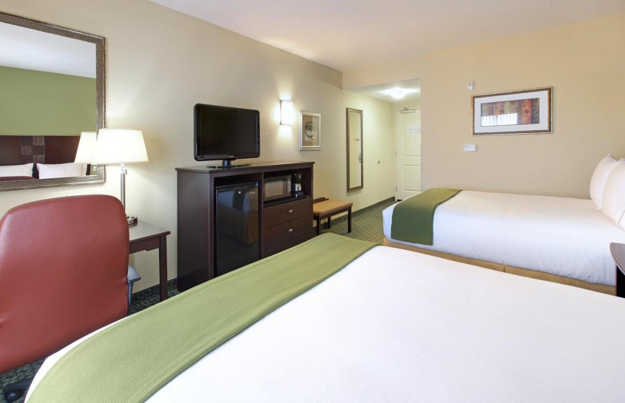 Express & By Ihg 3*